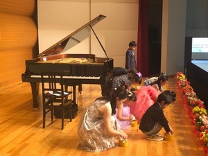 発表会1年生写真撮影②_コピー