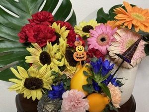 2023発表会 玄関花②